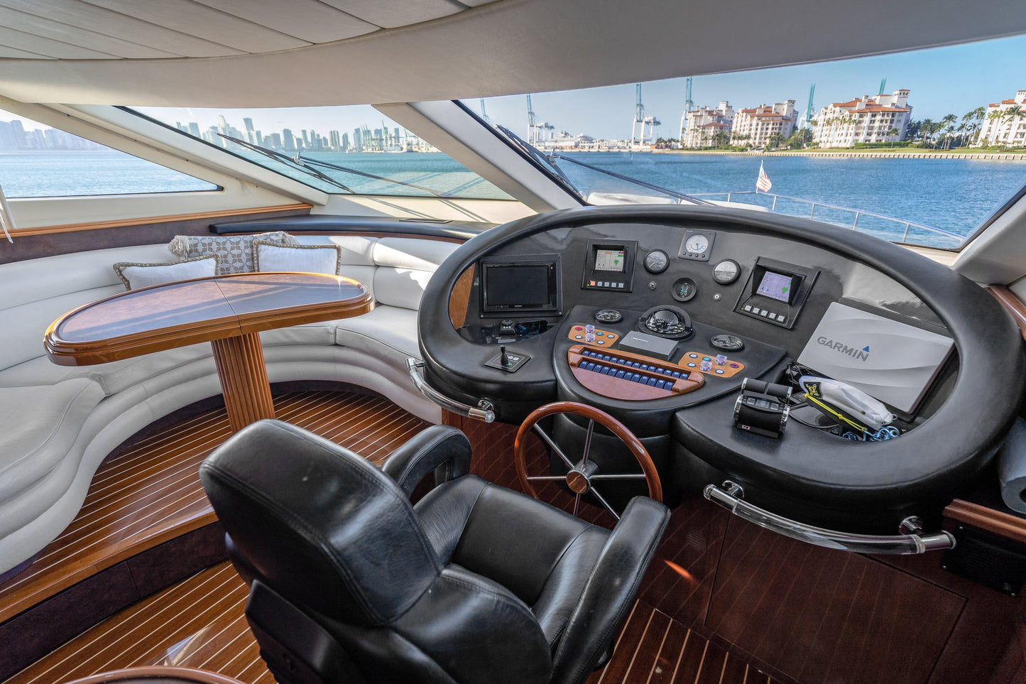 90ft Azimut
