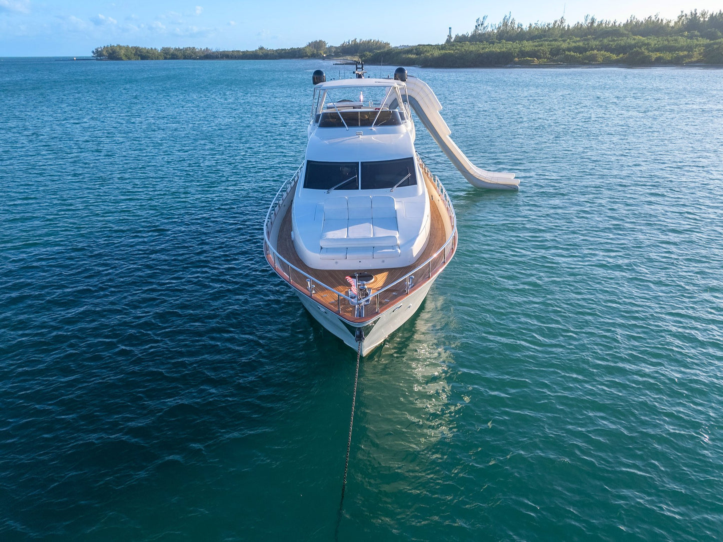 90ft Azimut