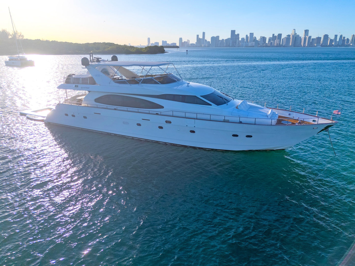 90ft Azimut