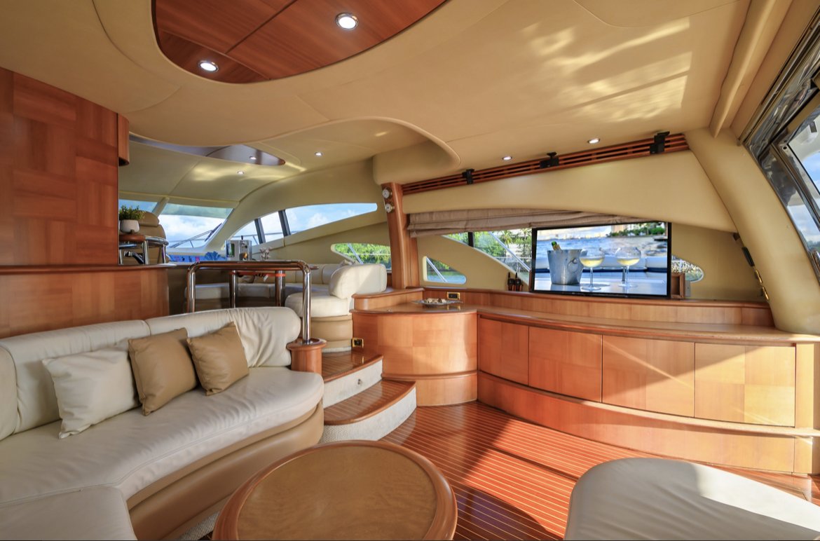 70ft Azimut DV