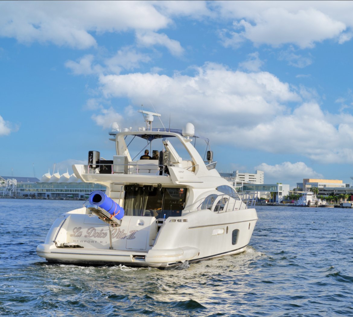 70ft Azimut DV