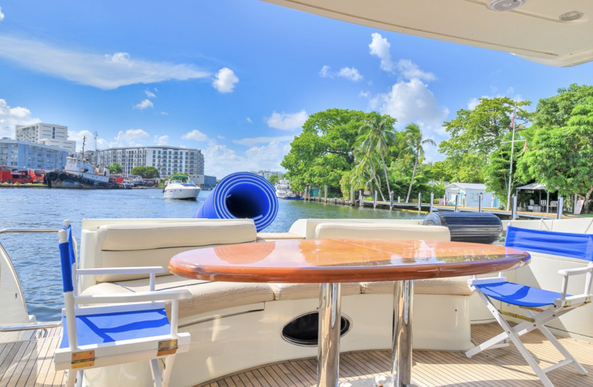 70ft Azimut DV