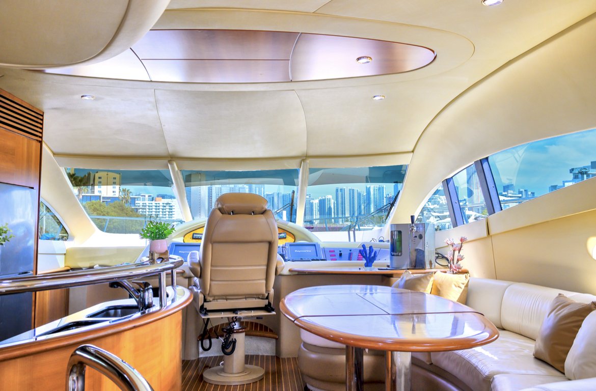 70ft Azimut DV