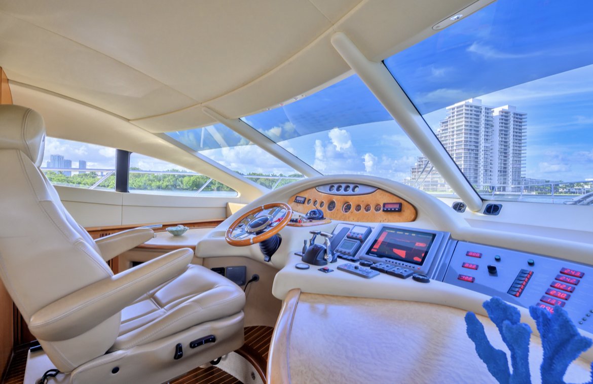70ft Azimut DV