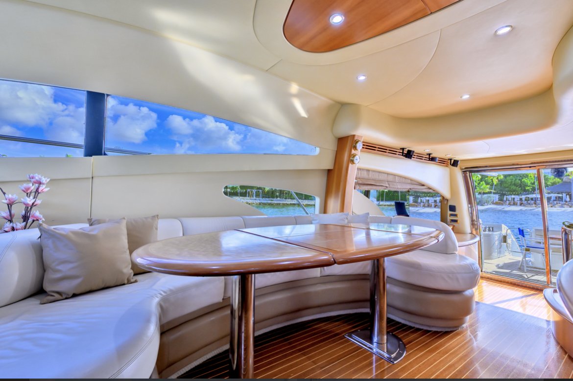 70ft Azimut DV