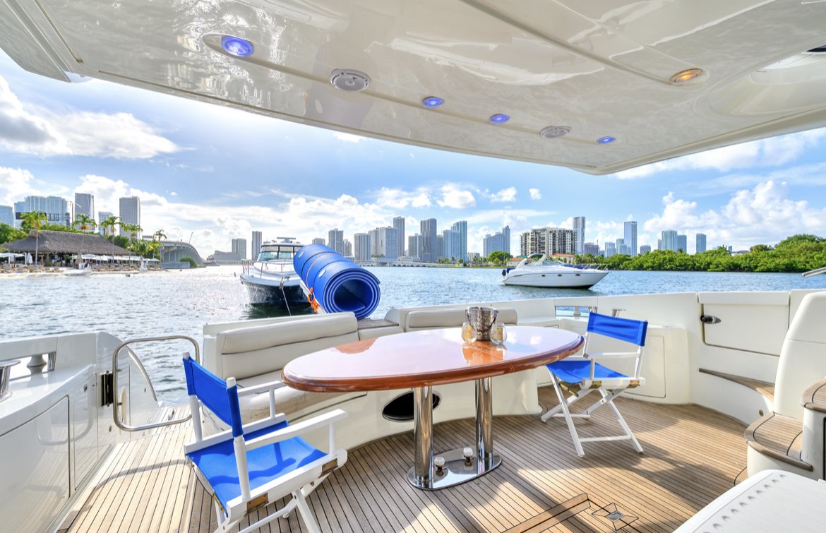 70ft Azimut DV