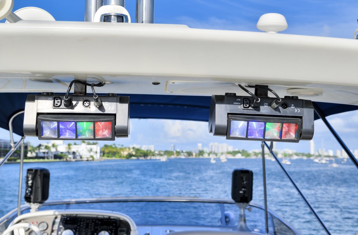 70ft Azimut DV