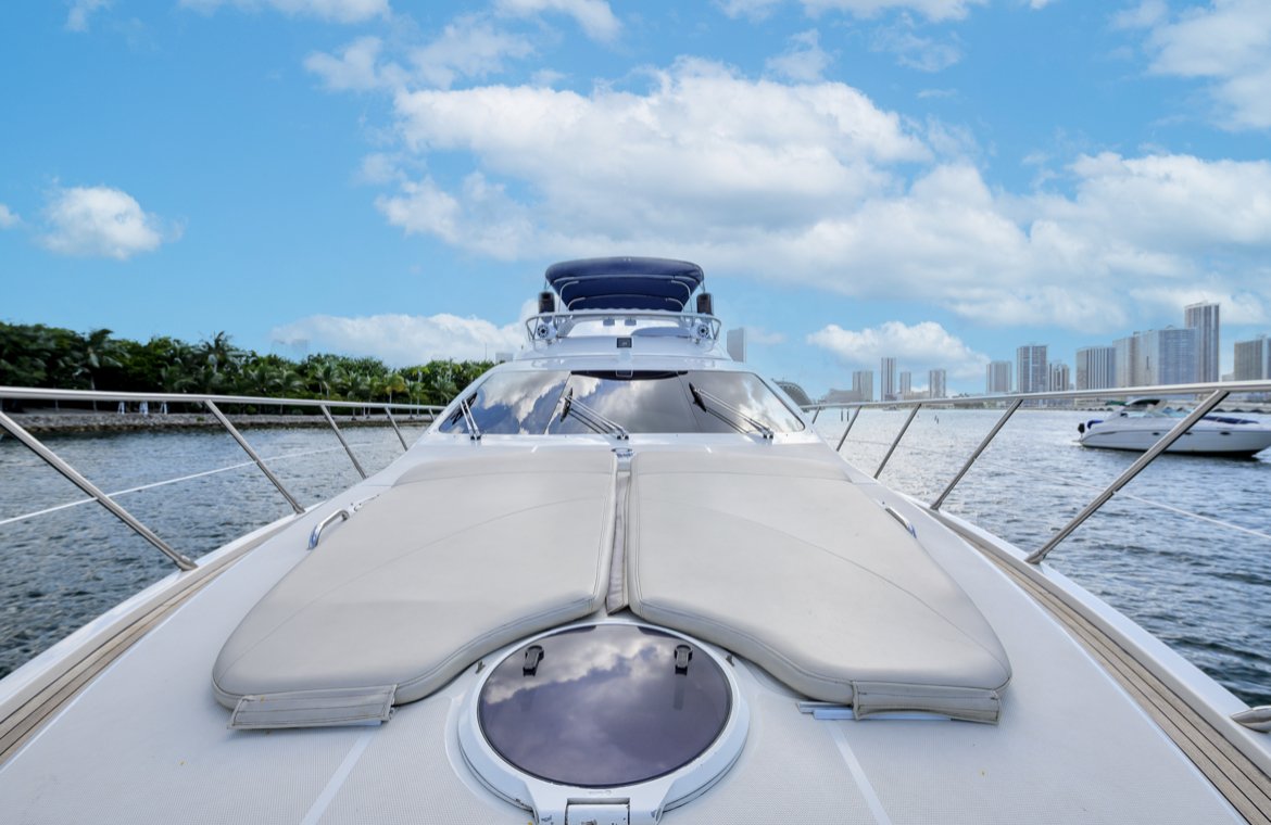 70ft Azimut DV