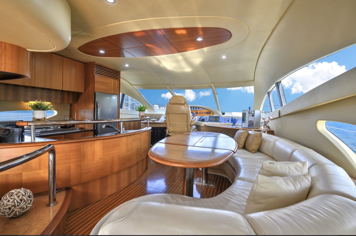 70ft Azimut DV