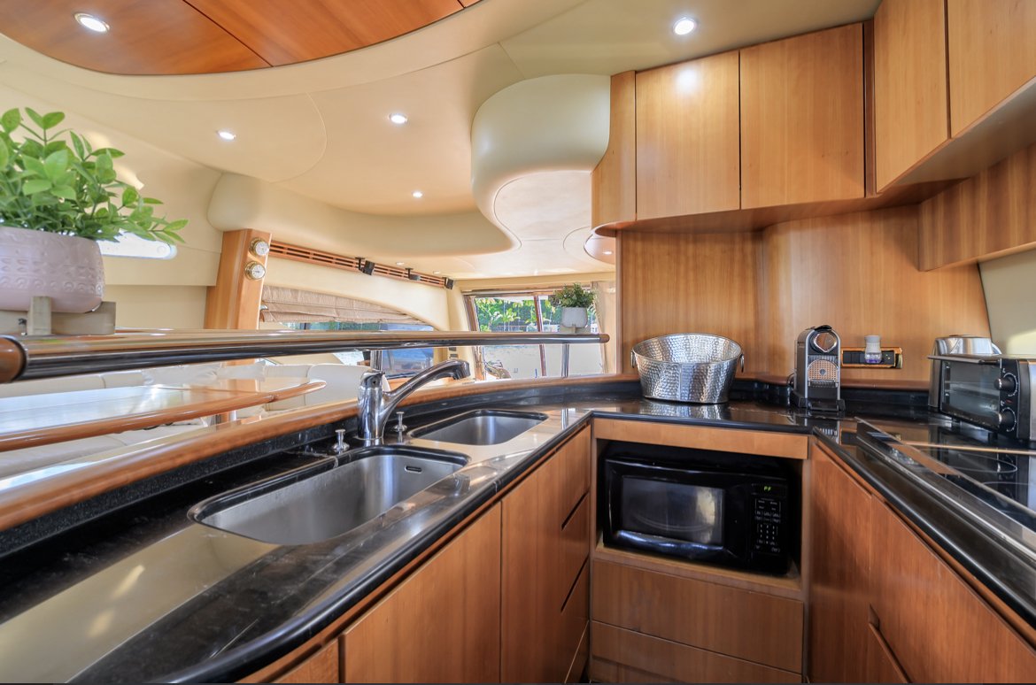70ft Azimut DV