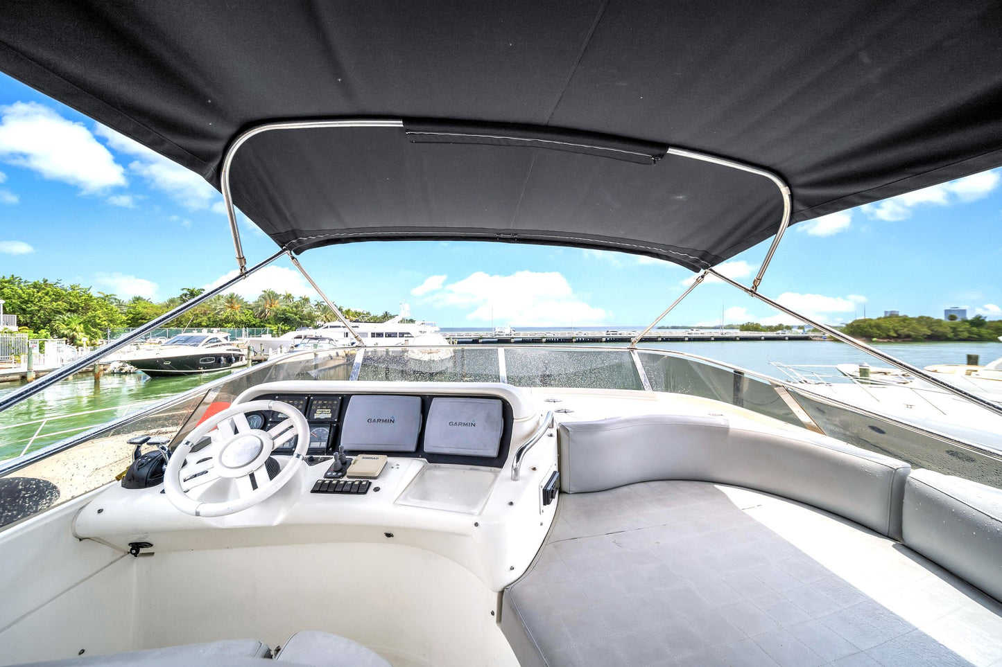 65ft Azimut DV