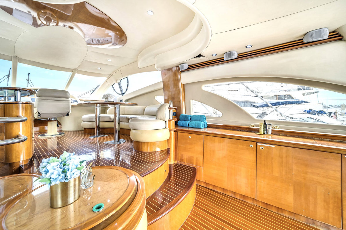 65ft Azimut DV