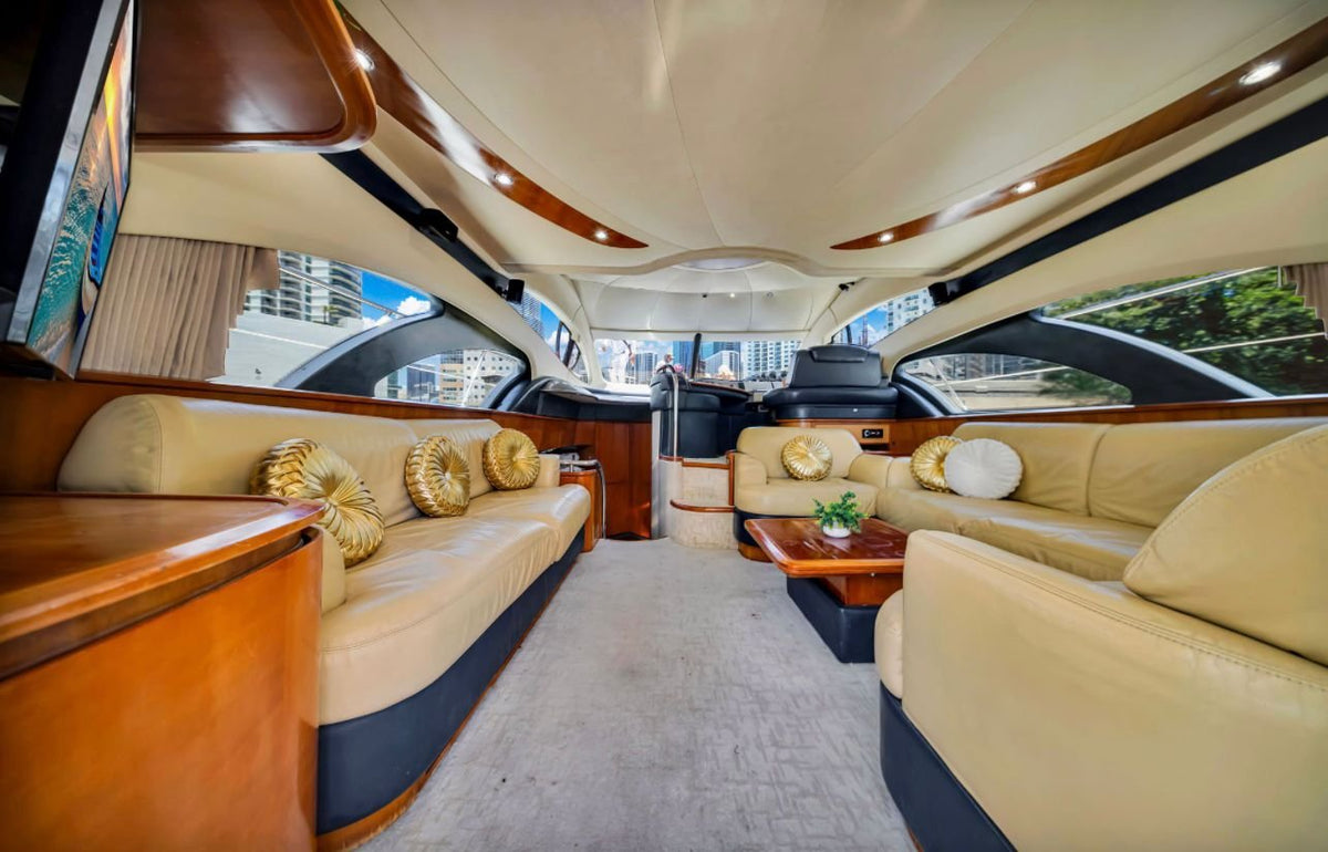 60ft Azimut Pink