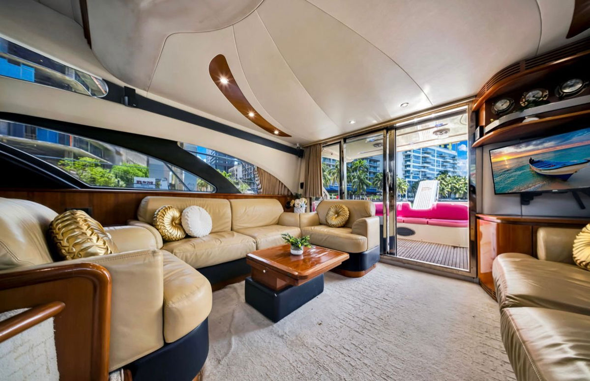 60ft Azimut Pink