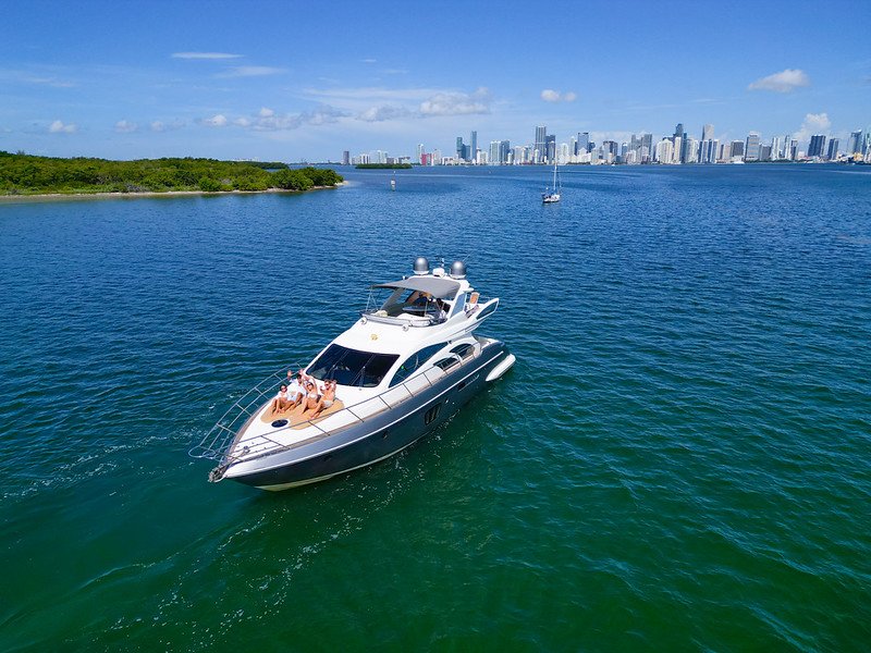 65ft Azimut Rss