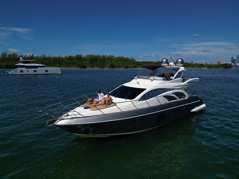 65ft Azimut Rss