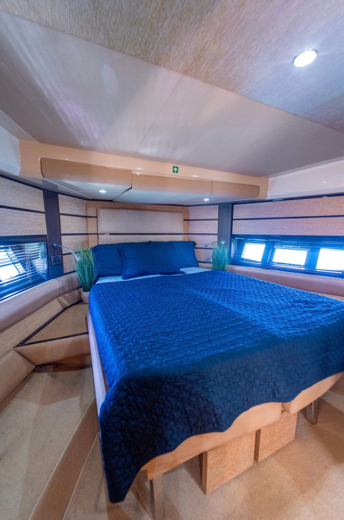 70ft Azimut T