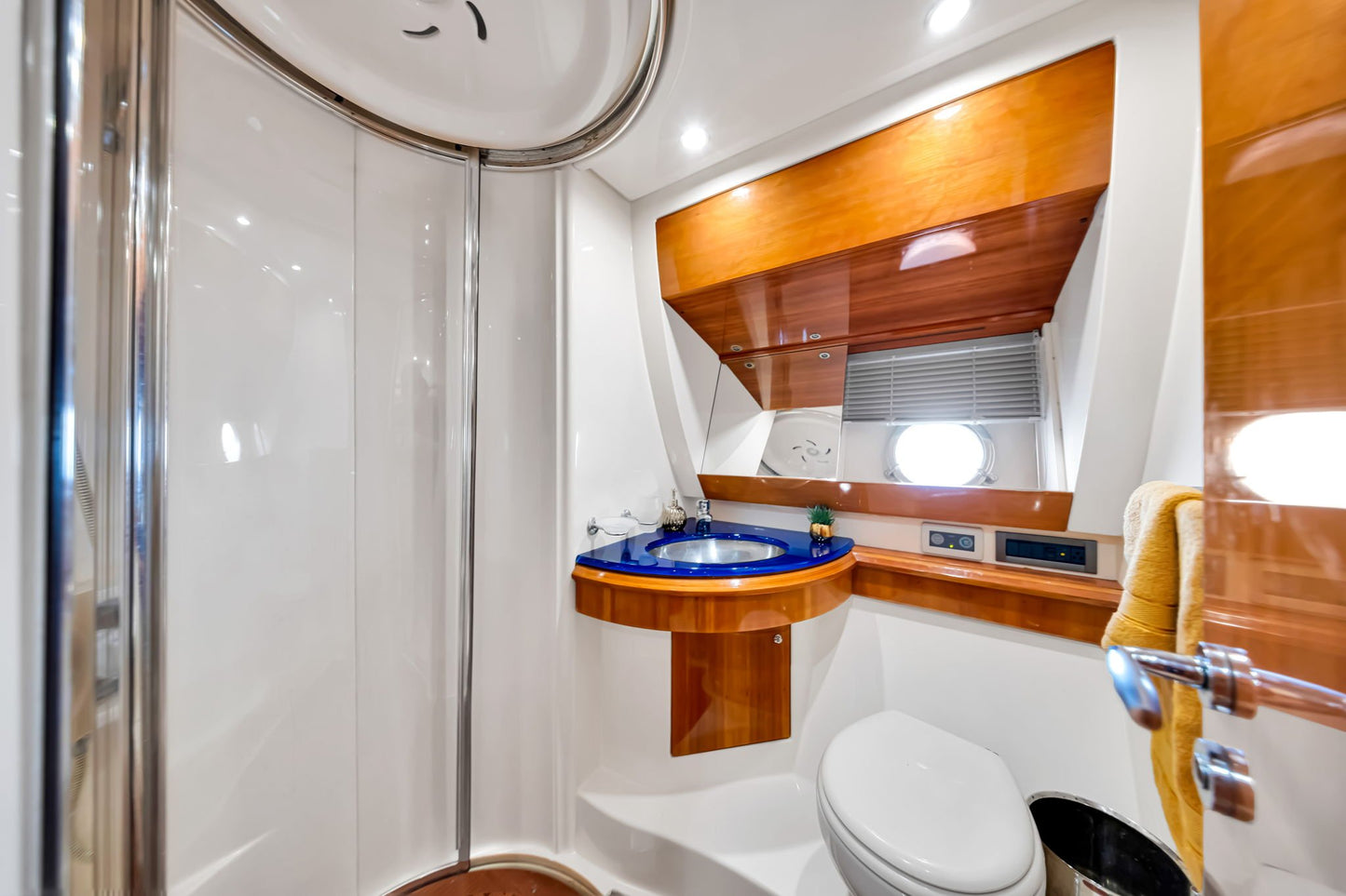 60ft Azimut Gold
