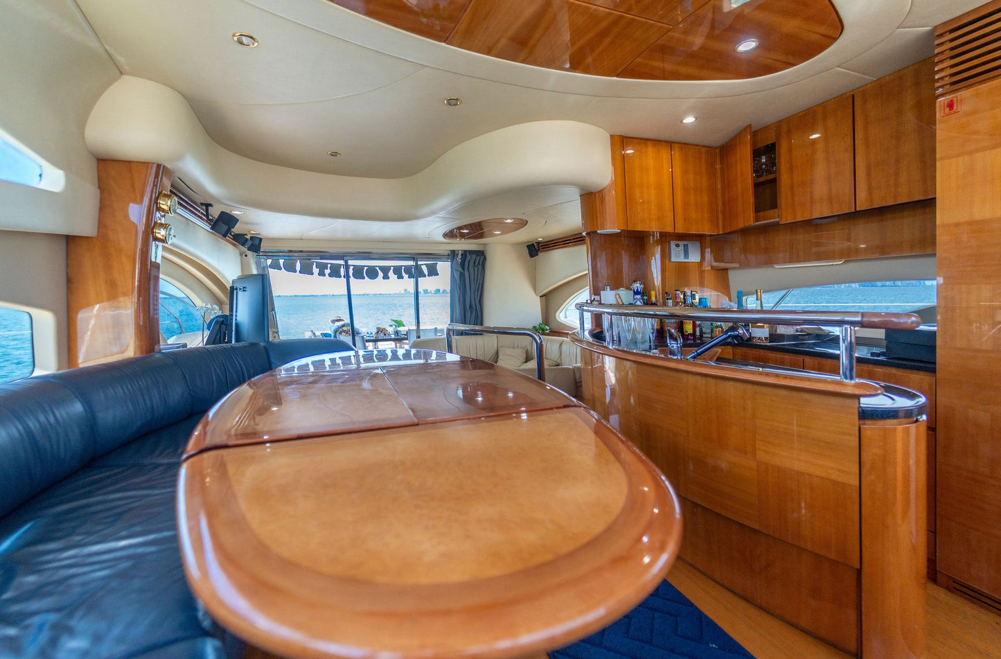 65ft Azimut Sea La Vie