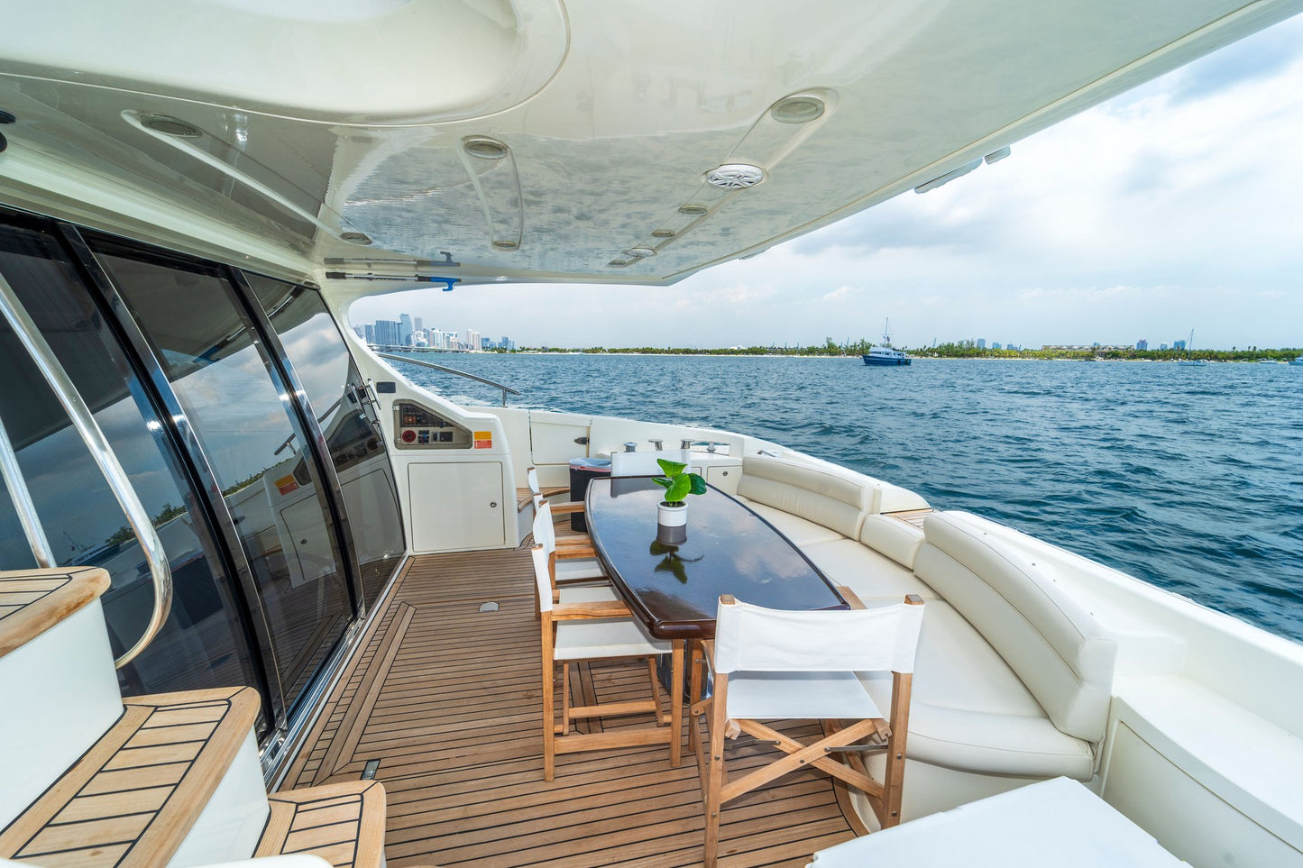 65ft Azimut Sea La Vie