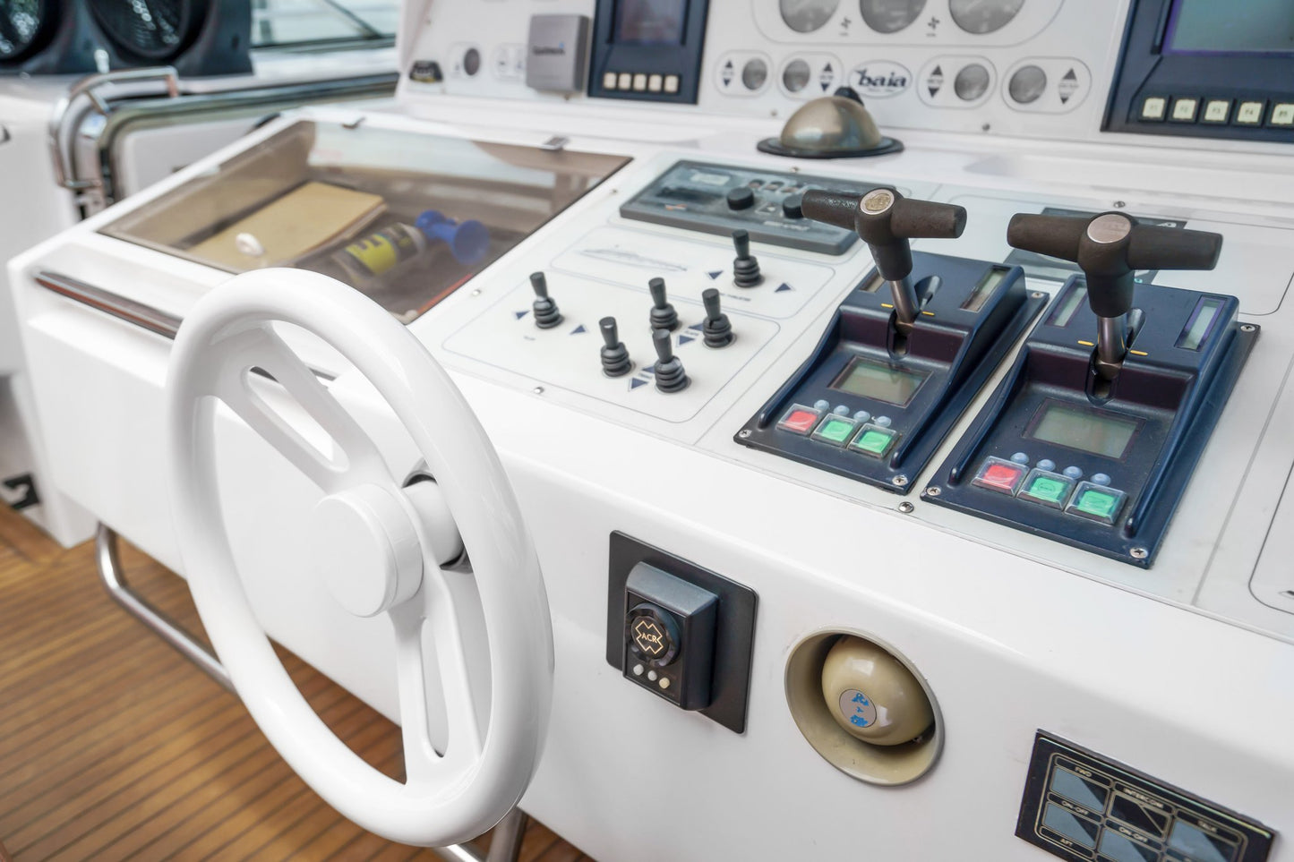 80ft Baia Panther