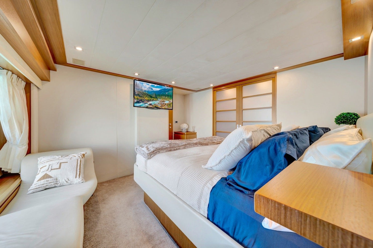 85ft Ferretti Destiny