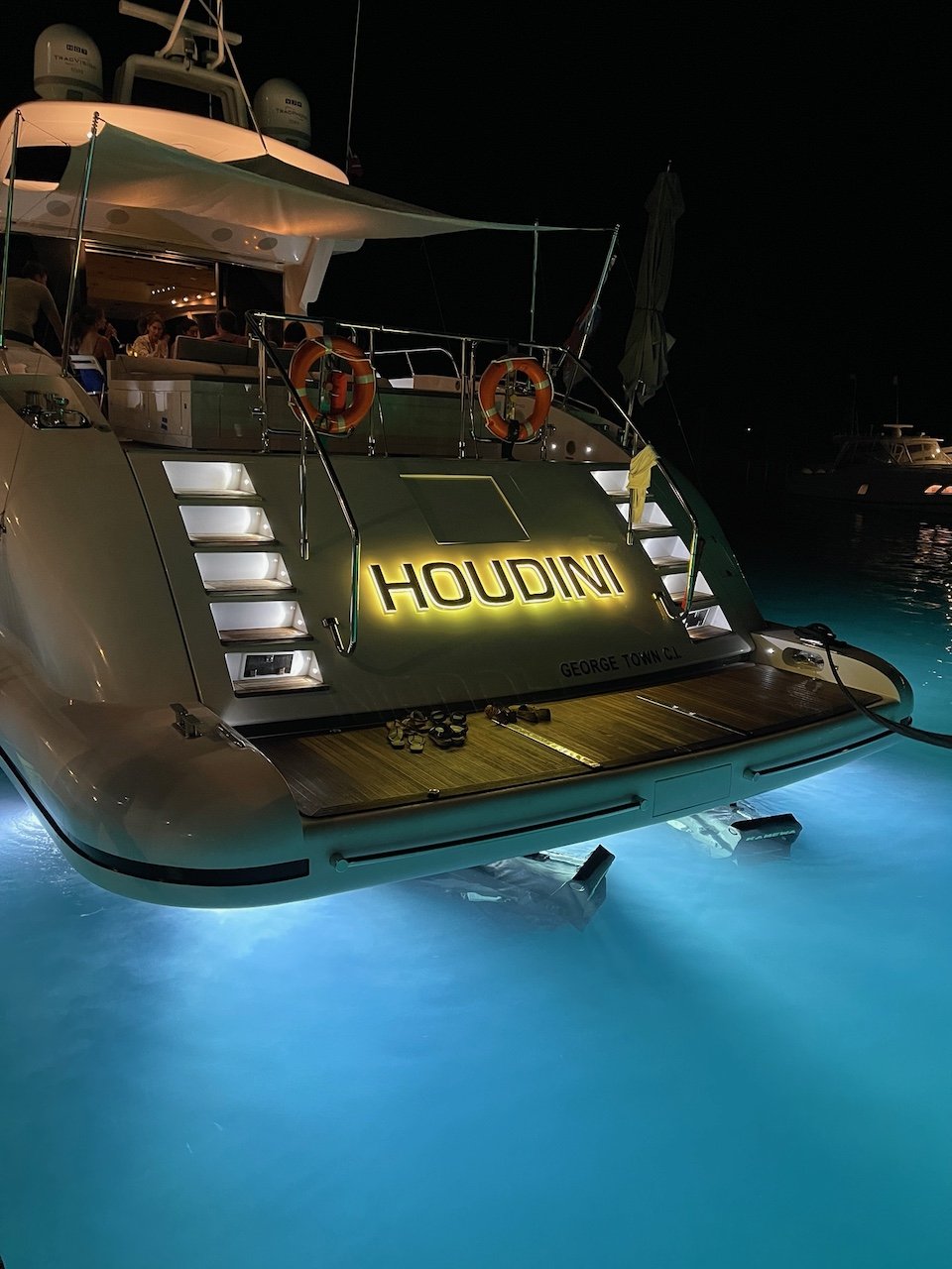 95ft Mangusta