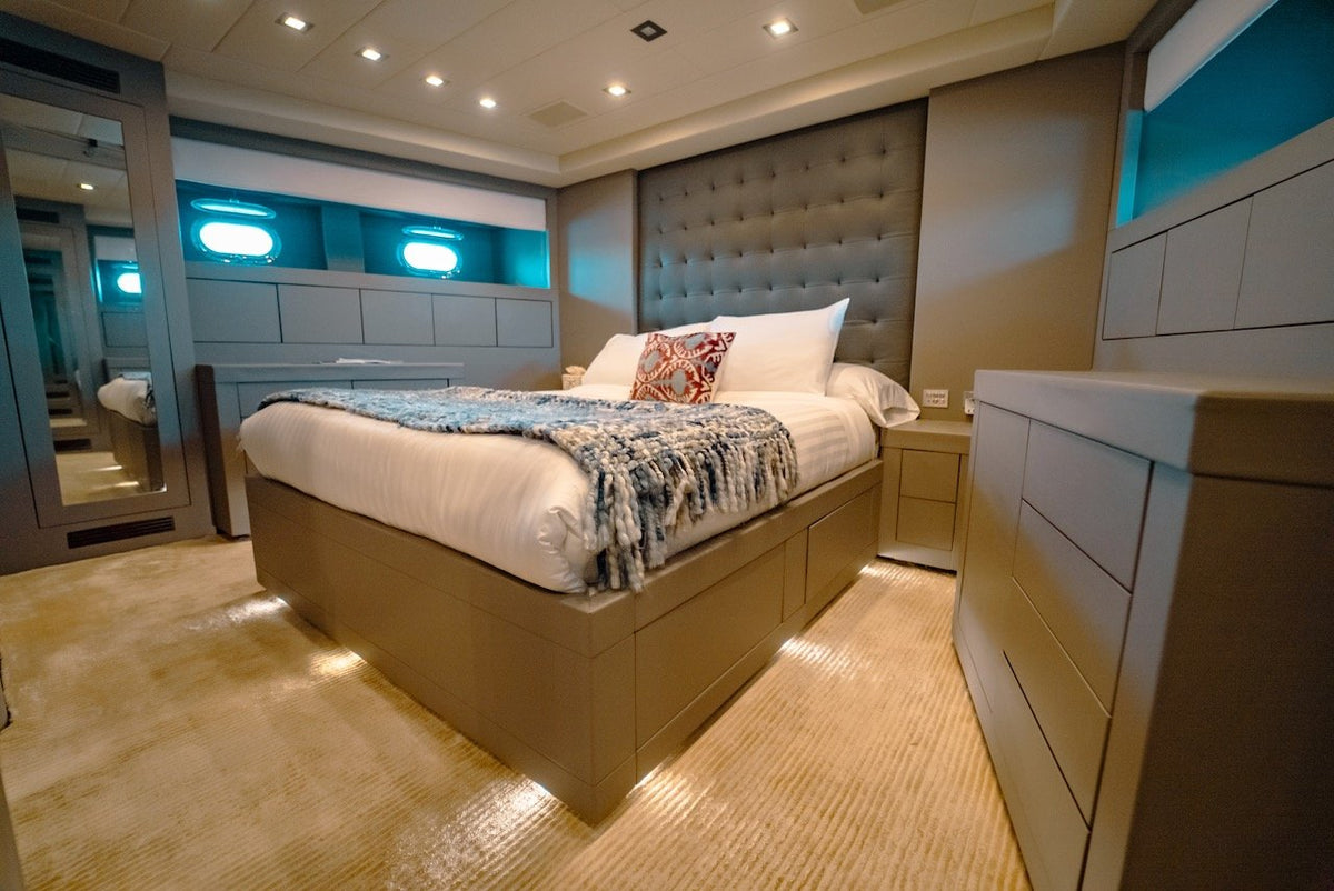 95ft Mangusta