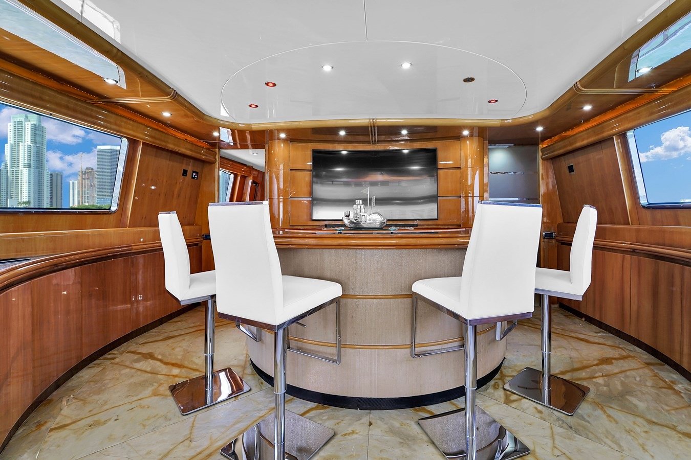 110ft Maiora