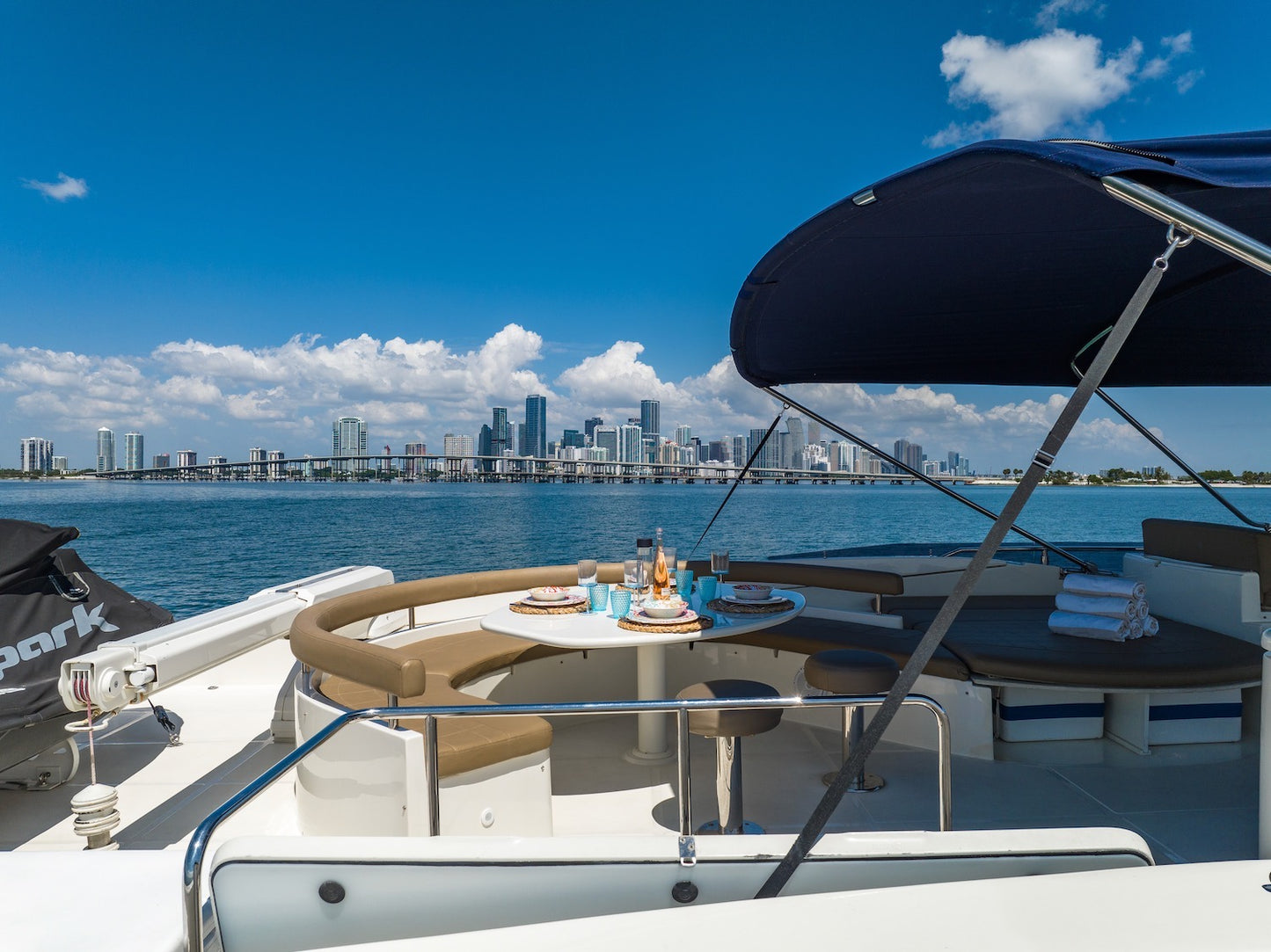 85ft Ferreti Destiny (NYE Fireworks Show)