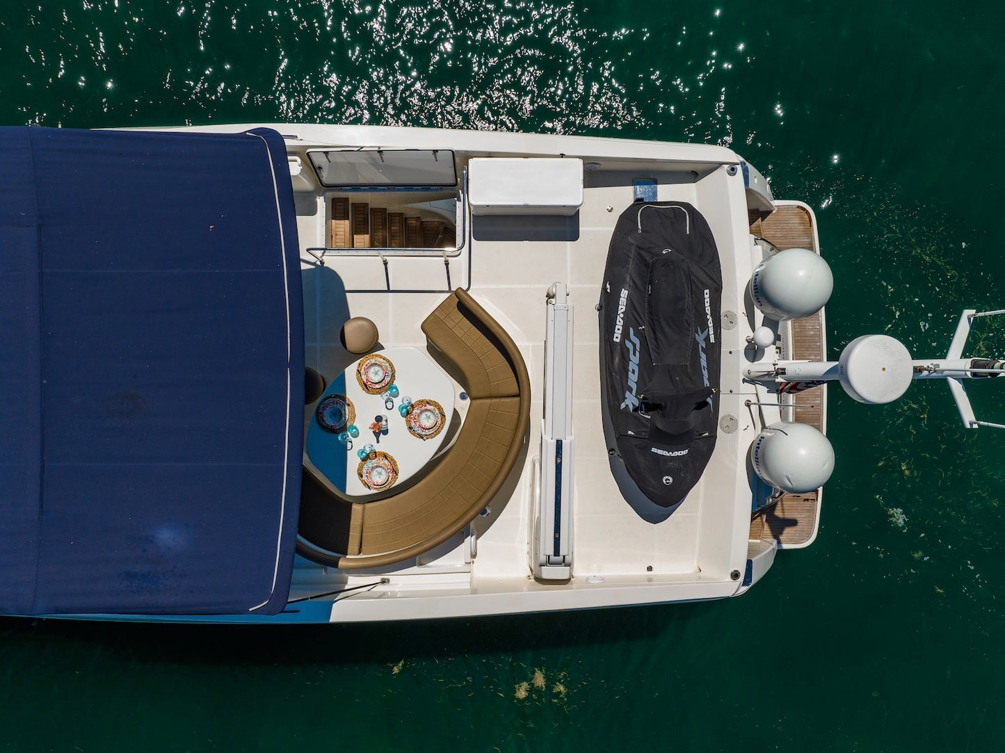 85ft Ferreti Destiny (NYE Fireworks Show)