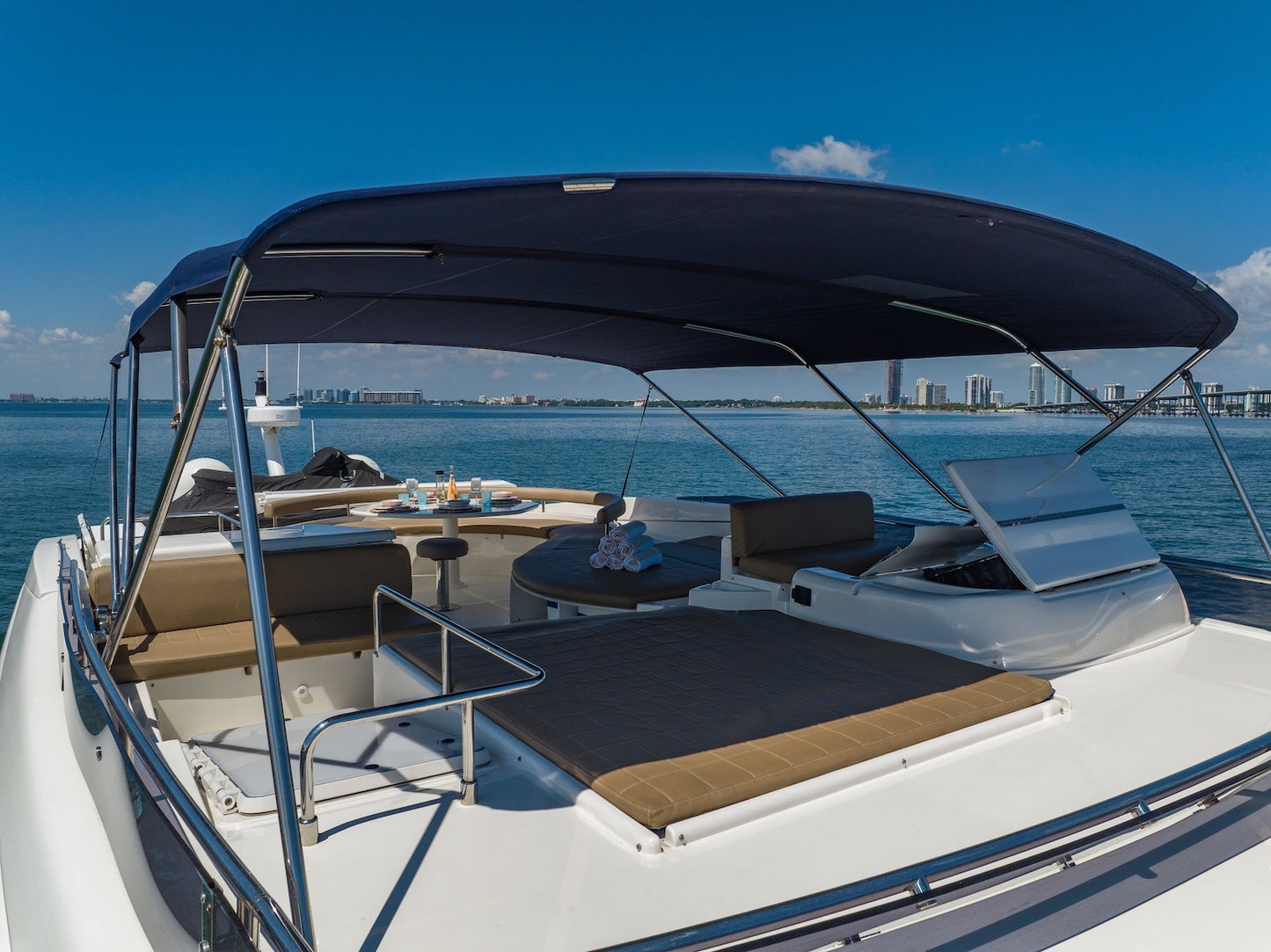 85ft Ferreti Destiny (NYE Fireworks Show)