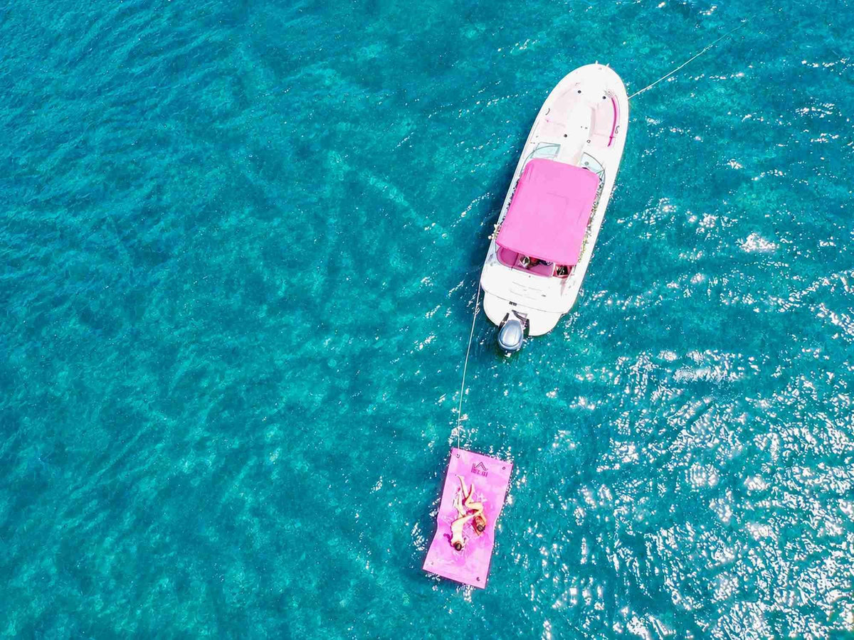 30ft Sea Ray Pink