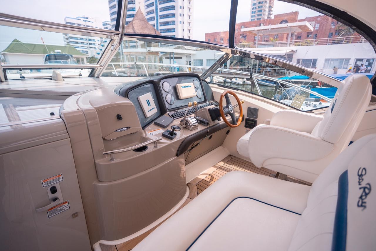 Sea Ray 425