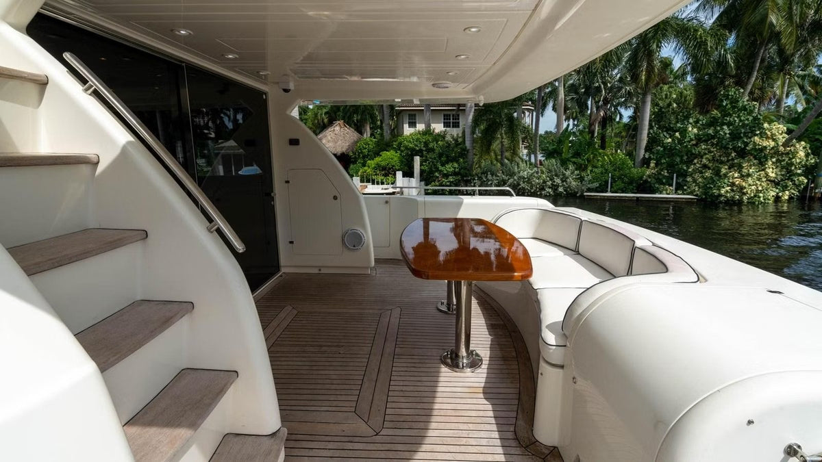 80ft Uniesse