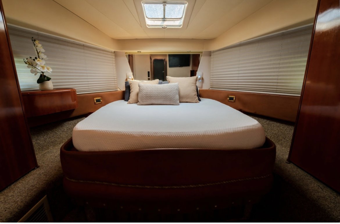 65ft Azimut R