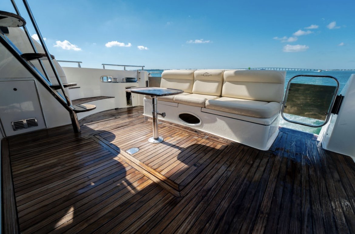 65ft Azimut R