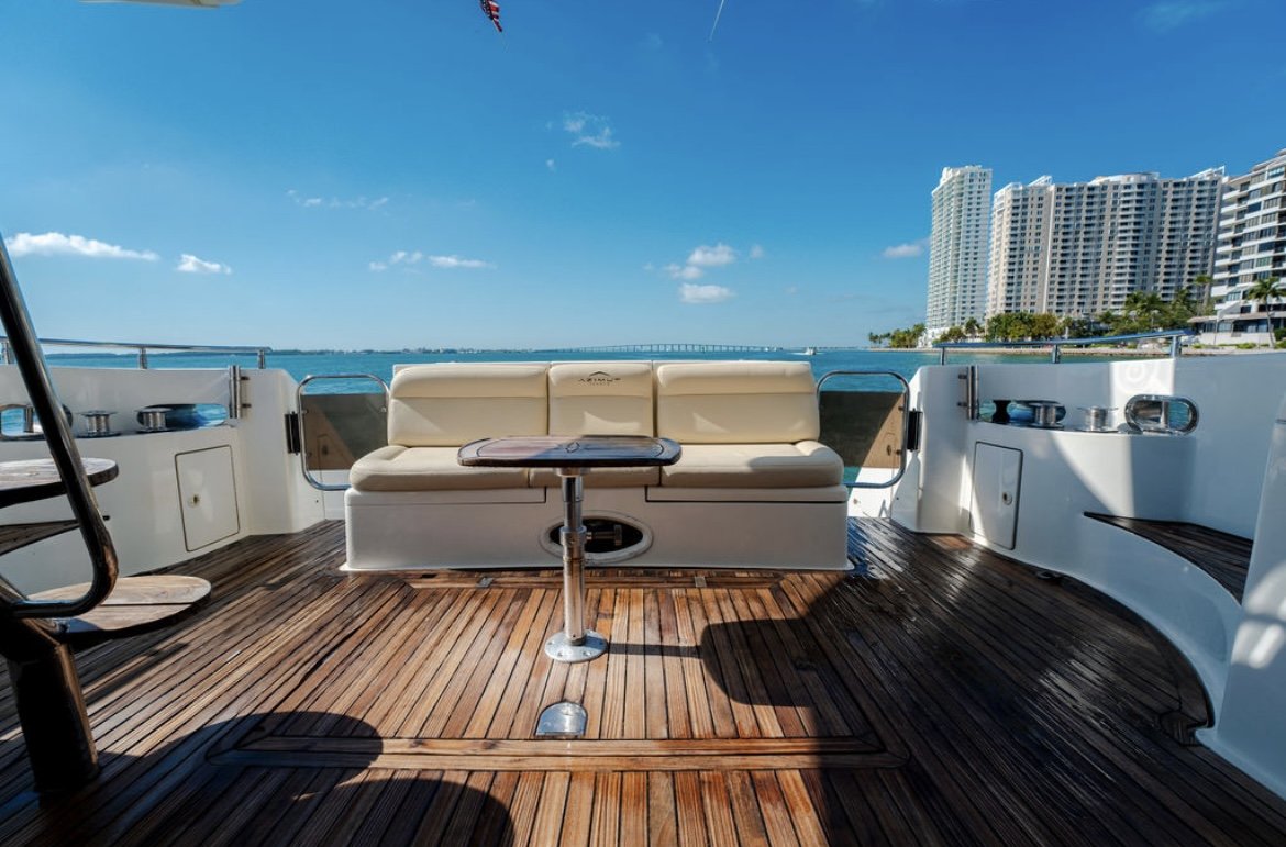 65ft Azimut R