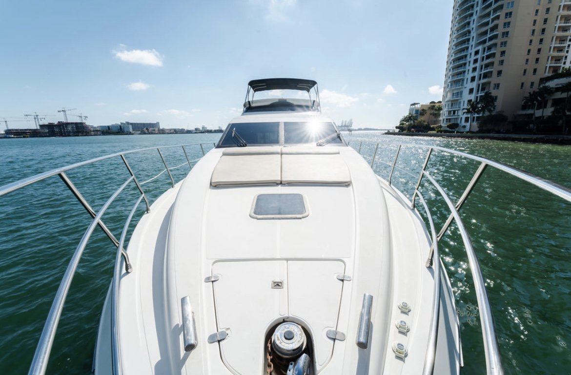 65ft Azimut R