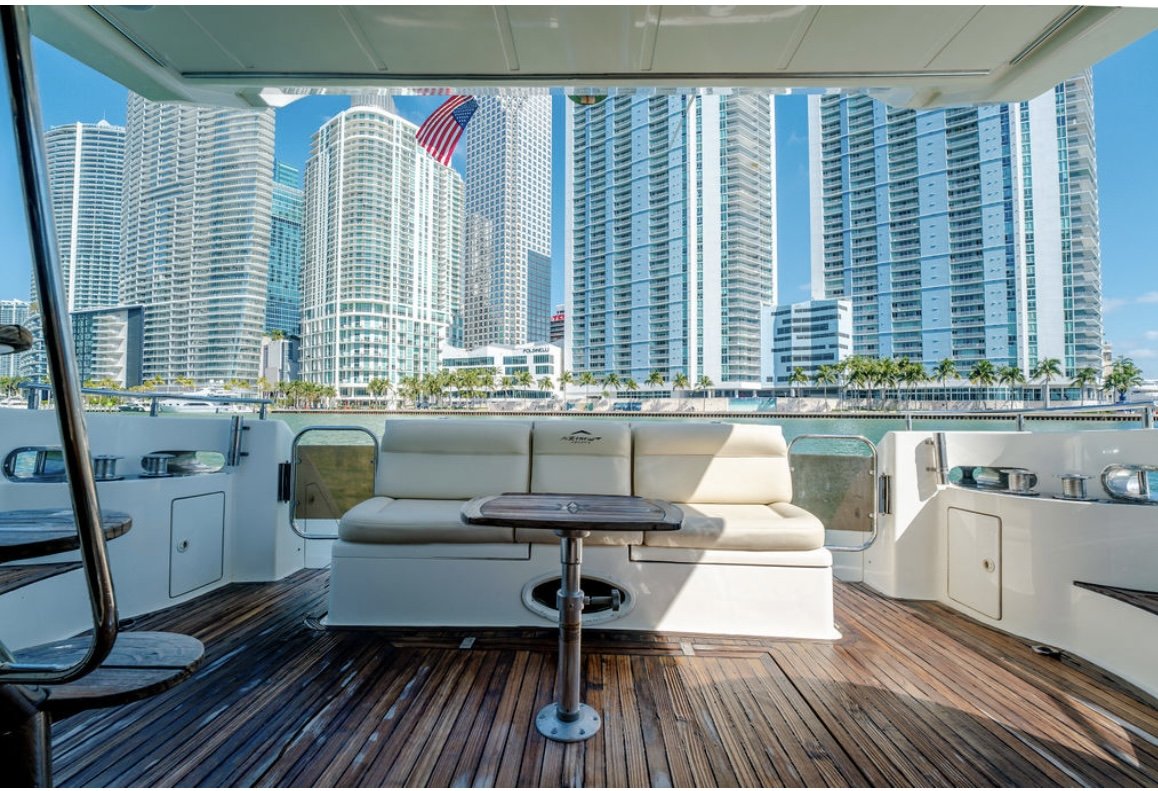 65ft Azimut R