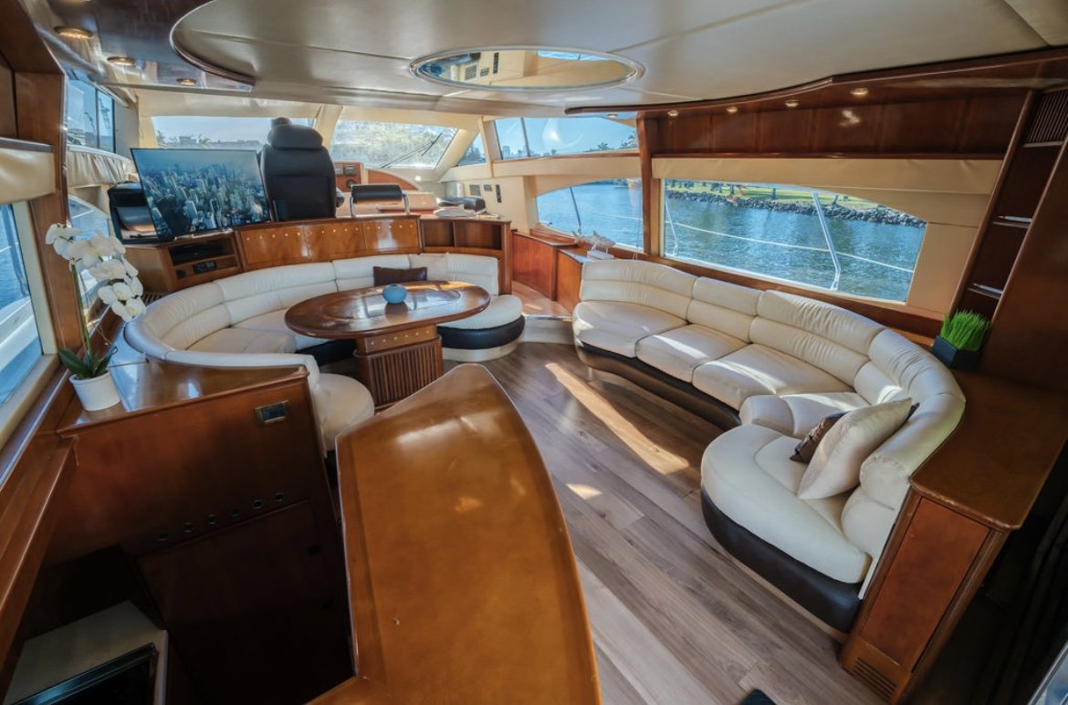 65ft Azimut R