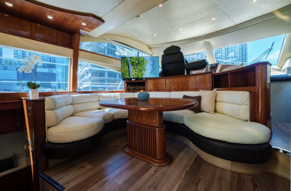 65ft Azimut R