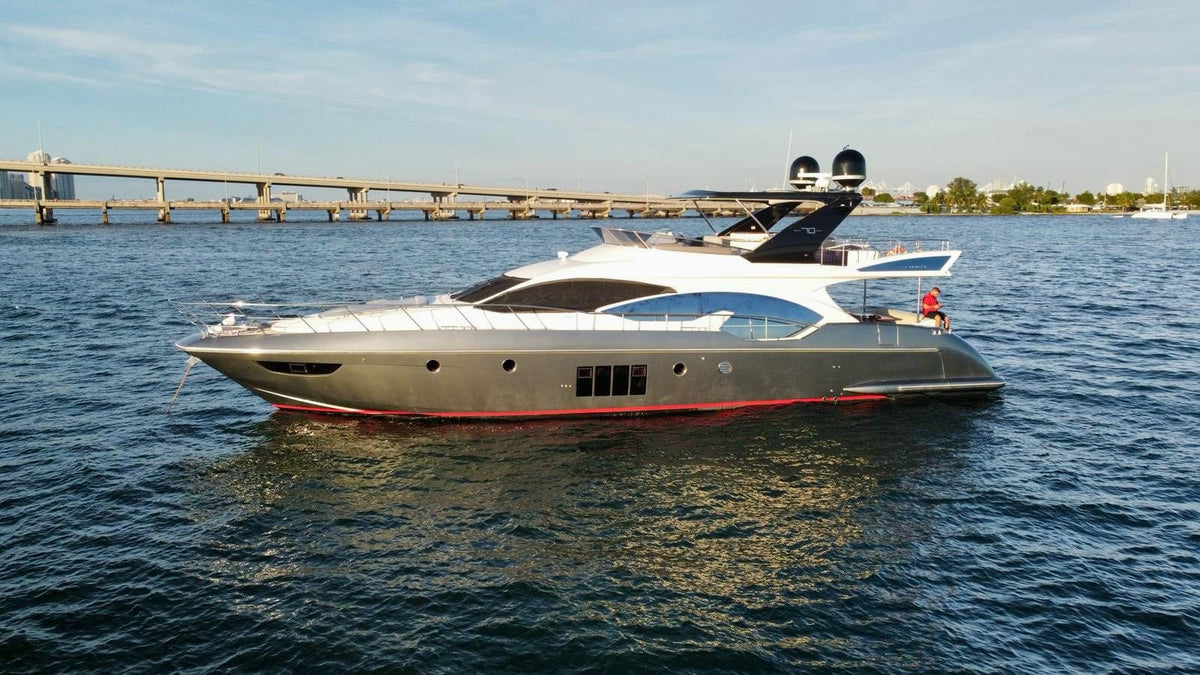 70ft Azimut 211