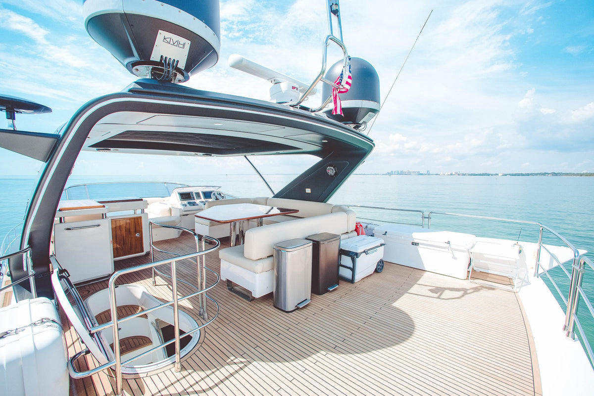 70ft Azimut 211