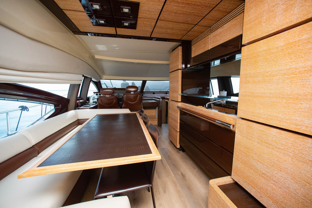 70ft Azimut 211