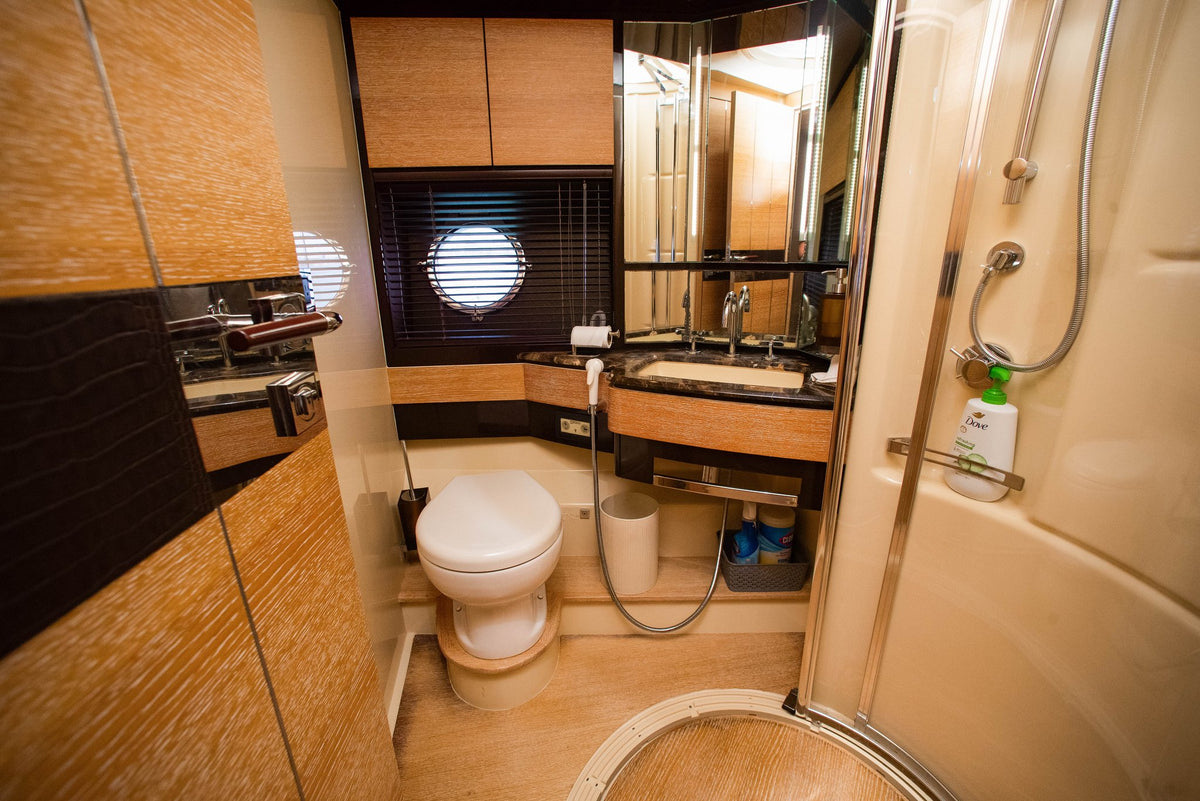 70ft Azimut 211