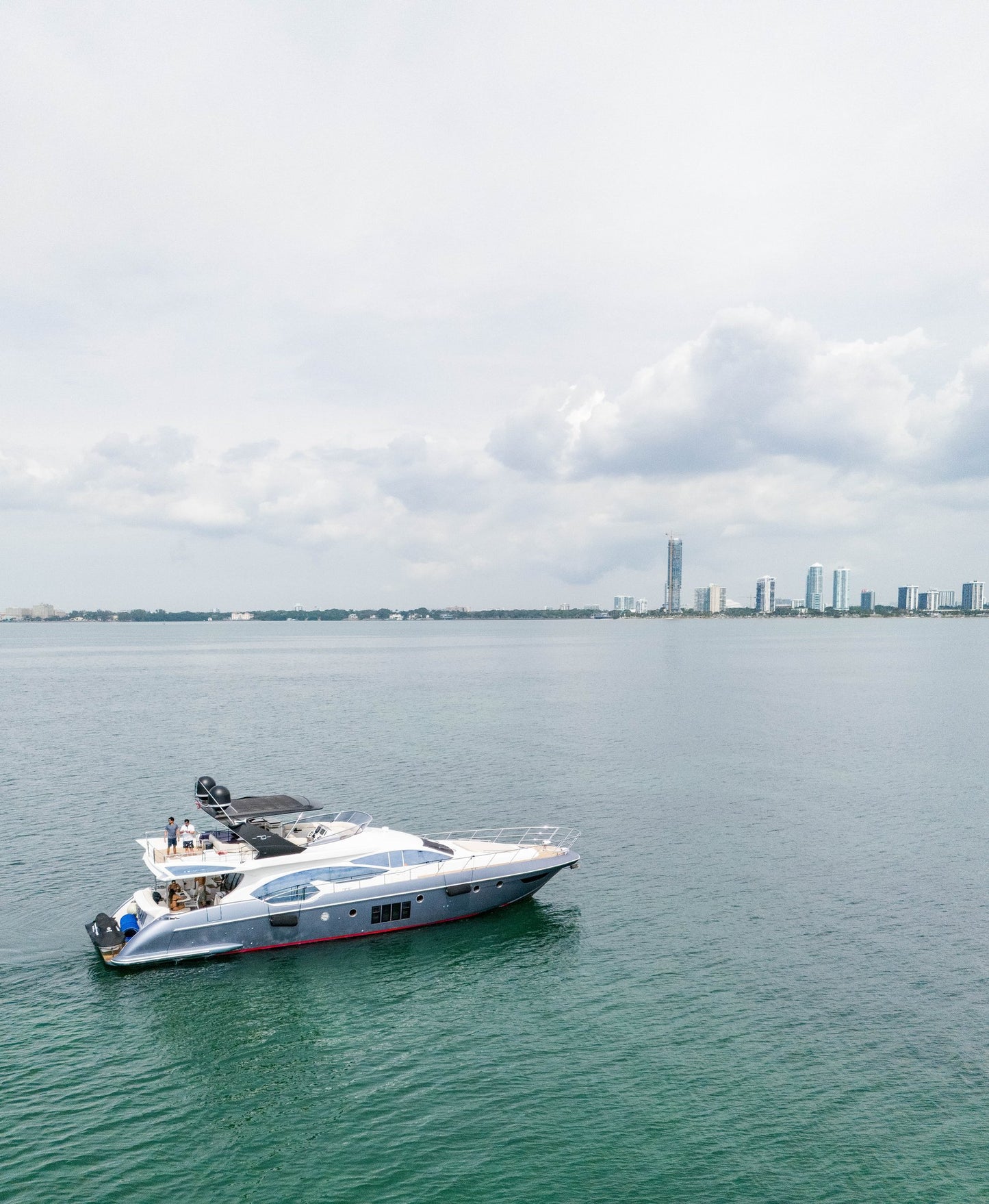 70ft Azimut 211