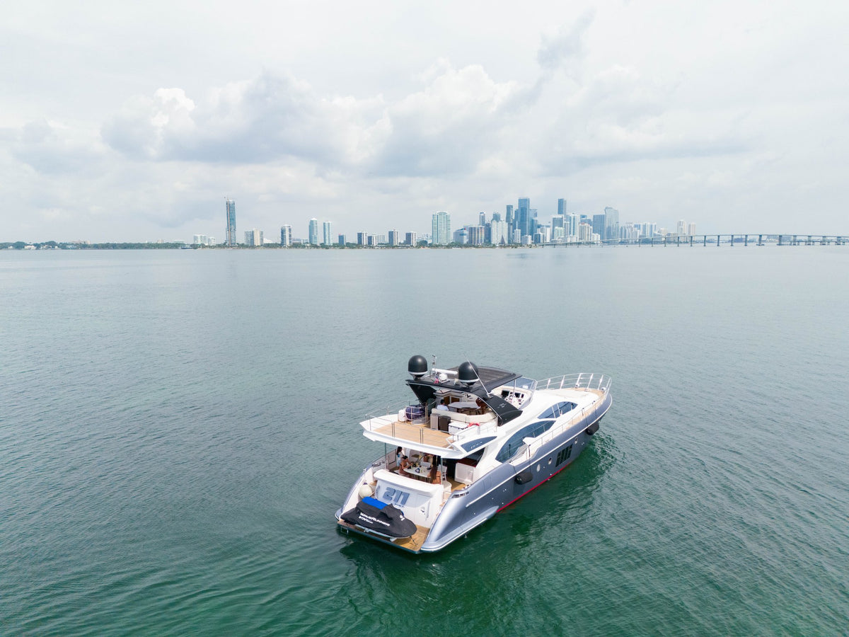 70ft Azimut 211