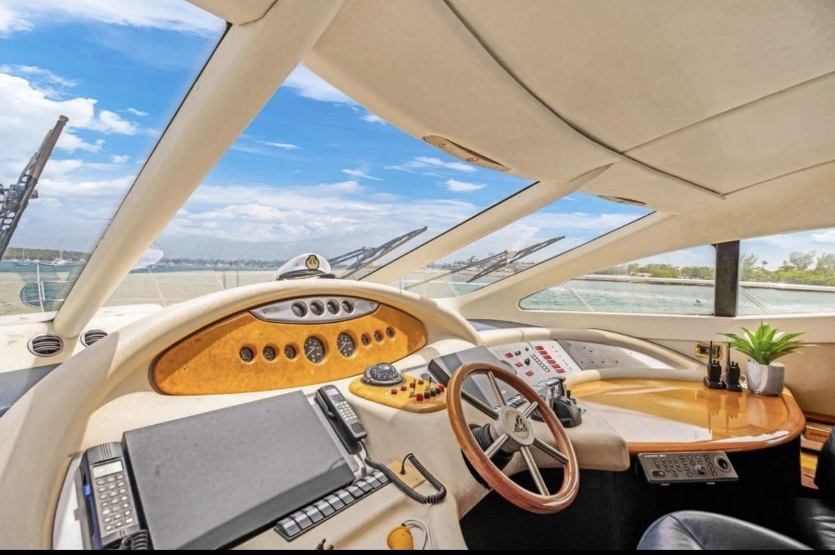 70ft Azimut Pink
