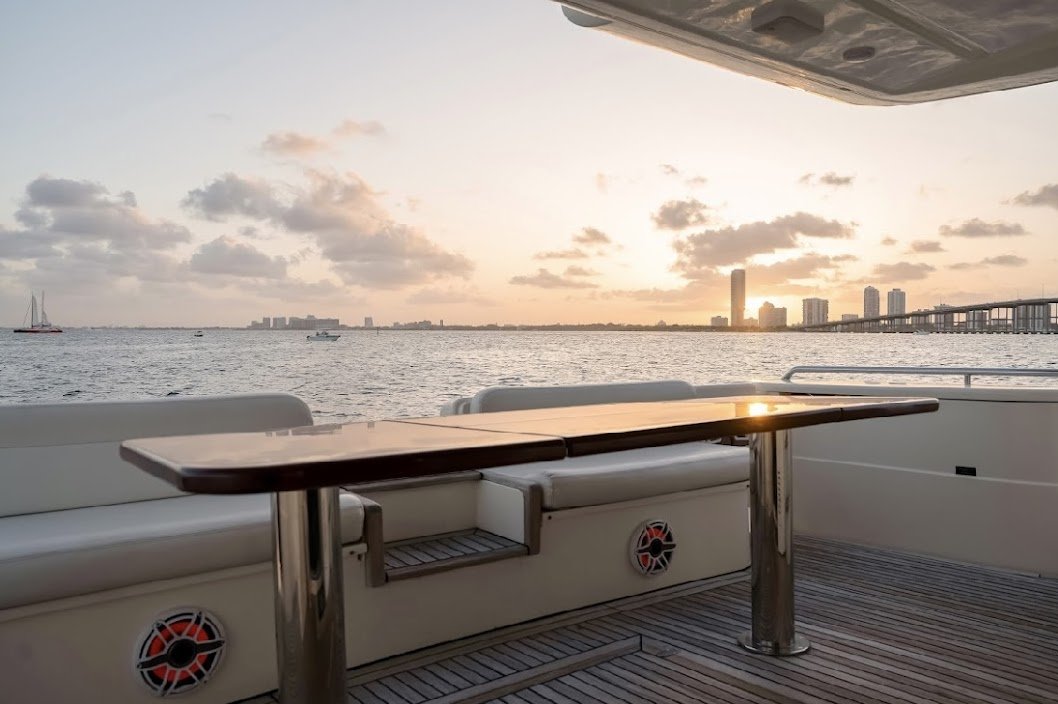 85ft Ferretti L